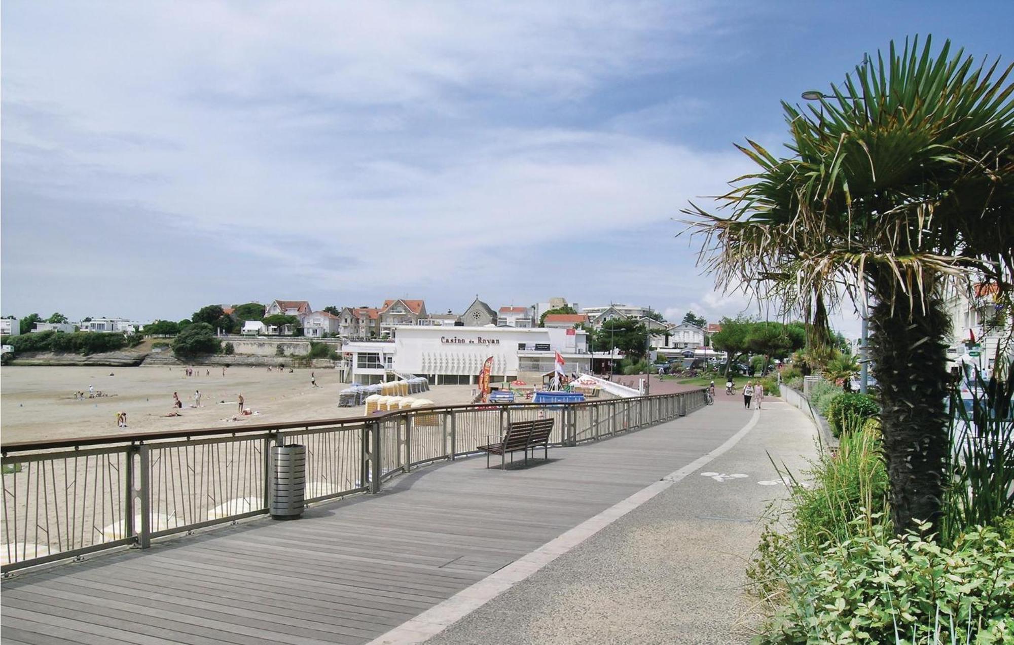 Gorgeous Apartment In Royan With Kitchen Экстерьер фото
